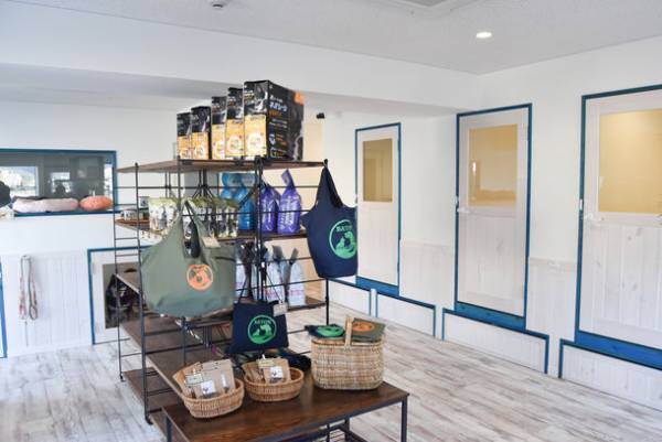 ペットと人も主役になれる賃貸マンション「INSIGHT REPOS」にペットショップやフリールームがオープン！