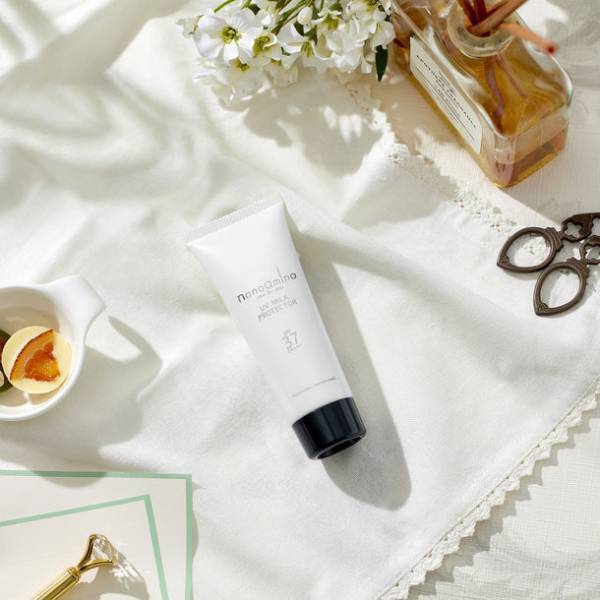 ミドルエイジからのスキャルプケアの新定番！地肌美容で艶めき弾むエイジレスな美髪へ