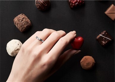 ～ Happy Valentine’s Day 2022～チョコレートのようにちょっぴりビターで華やかなマリッジリング