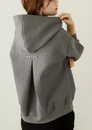 内田理央も太鼓判♪「めちゃくちゃ作りがしっかりしてるぞ！」春先も使えるようなフェミニンなハイネックチャンキーニット！！TOKYO FM「Qoo10 presents 内田理央の明日、なに着よ？」