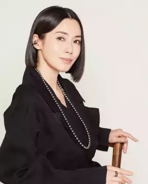 中谷美紀、パールジュエリーを纏い洗練された美しさで魅了！パールとの思い出、中谷流コーディネート語る！