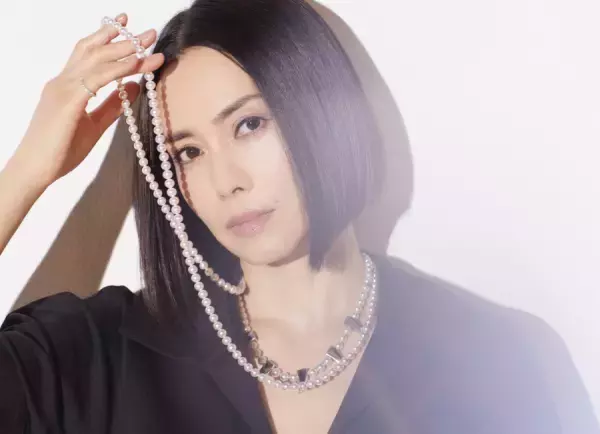 中谷美紀、パールジュエリーを纏い洗練された美しさで魅了！パールとの思い出、中谷流コーディネート語る！
