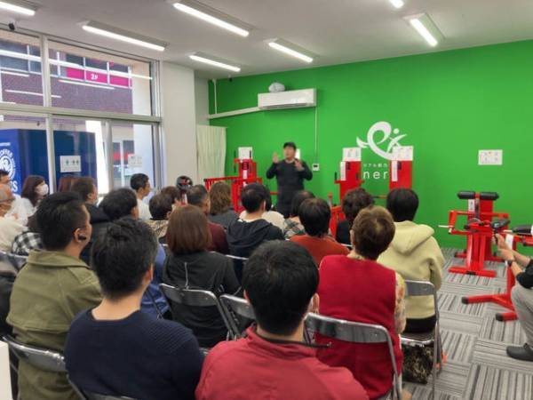 筋トレジムにおばあちゃんたちが殺到！？高齢者専用筋トレマシンで、自粛生活での体の痛みを解消