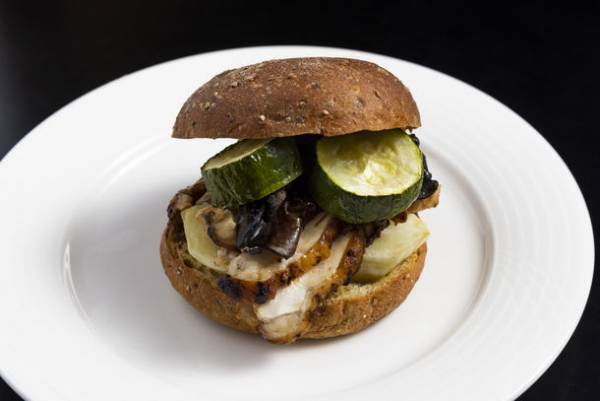 雪国観光圏とWAmazingが連携し、コロナ禍での「新・湯治」スタイル「温泉×ワーケーション×自炊体験」型宿泊プランの提供を開始