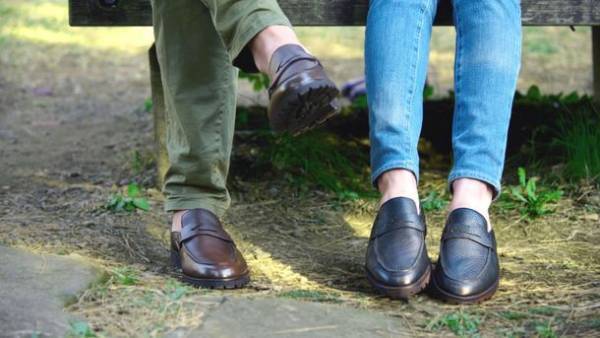 アップサイクル畳×認定エコレザーのコントラストが春のお出かけに映える「畳ローファースリッパ」の予約受付開始