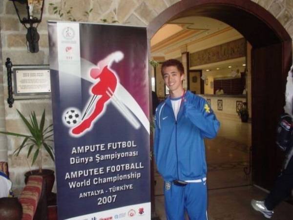 EmpaCがアンプティサッカー日本代表、エンヒッキ・松茂良・ジアス選手とマーケティングサポート契約を2月17日に締結