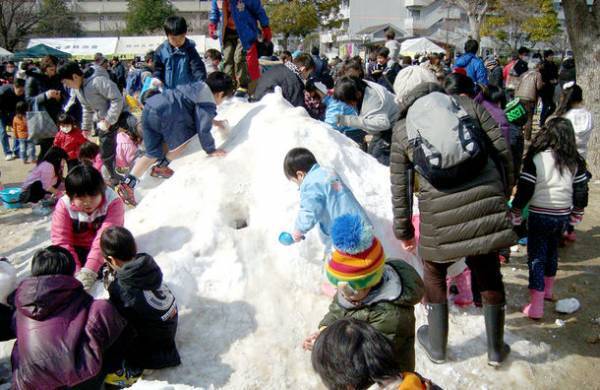 湊川公園手しごと市と兵庫県香美町のコラボ企画　「雪遊び・雪投げ体験会」を2月26日に湊川公園にて開催！