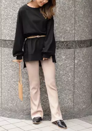 内田理央もお気に入り♪「“楽かわ”アイテム発見しました！！」美脚効果とお洒落度アップが叶うリブフレアレギンスパンツ！TOKYO FM「Qoo10 presents 内田理央の明日、なに着よ？」