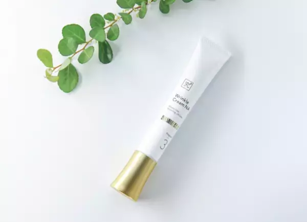 ナイアシンアミドで深いシワを改善シワにしっかり密着する濃厚な美容クリームを発売