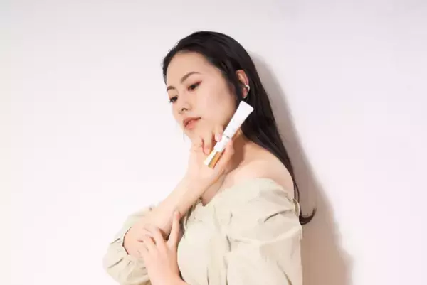 ナイアシンアミドで深いシワを改善シワにしっかり密着する濃厚な美容クリームを発売