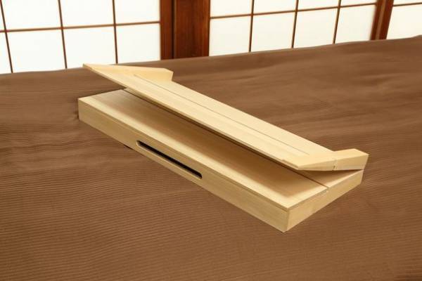 冬場に発症するケースも多く、治りにくく患者の増加が止まらない逆流性食道炎に対抗するために　医師も勧める「背上げ就寝用傾斜すのこ」の販促強化を実施