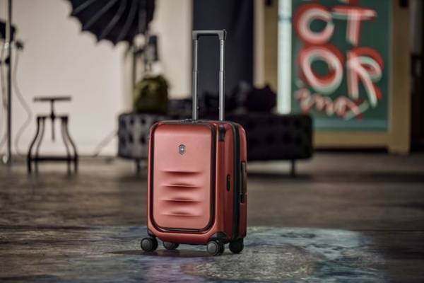 ビクトリノックス、レベルアップしたトロリー コレクションが3/4に全国の直営店、公式オンラインストア楽天市場で販売開始