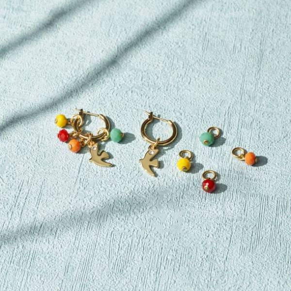 パリのジュエリーアーティスト発「CECILE ET JEANNE(セシル・エ・ジャンヌ)」から、透明感とまばゆい色彩の2022春夏コレクションが登場