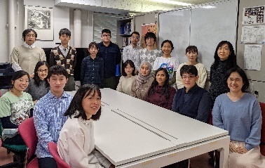 国立大学法人神戸大学×学校法人兵庫医科大学×阪神電気鉄道株式会社毎年1万人以上の来場者を集めてきたファミリー向け医療・健康イベントなるほど医学体験！HANSHIN健康メッセ