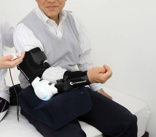 《装着型サイボーグHAL(R)×脳梗塞リハビリセンター広島》2022年4月1日 世界初の装着型サイボーグHAL(R)「脳梗塞リハビリセンター広島」に初登場！無料体験予約は3月1日より受付開始