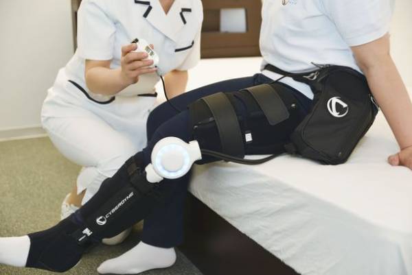 《装着型サイボーグHAL(R)×脳梗塞リハビリセンター広島》2022年4月1日 世界初の装着型サイボーグHAL(R)「脳梗塞リハビリセンター広島」に初登場！無料体験予約は3月1日より受付開始