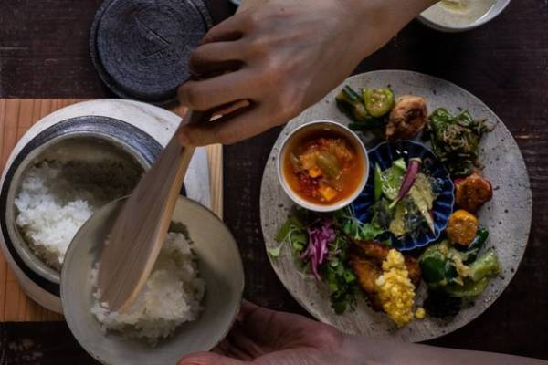 職人が一つ一つ手作りで仕上げた本格炊きごはんを作ることができる一合炊きのかまど「かまどはん」を開発！