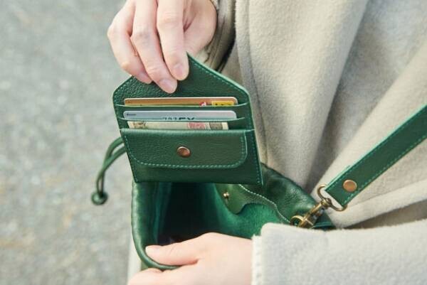 もう財布を忘れない。取り外し自在なミニマム財布と折りたためる本革巾着バッグのセット商品『CHAKU』をMakuakeにて先行予約開始