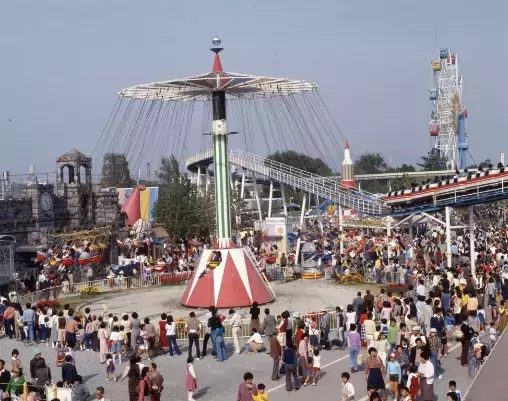 KUZUHA MALL50周年×ひらかたパーク110周年記念　「京阪沿線の思い出写真展」　開催