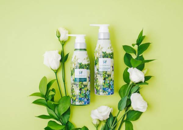planticaとコラボしたデザインが限定で登場！次世代オーガニックシャンプー「ハーバニエンス」　春を彩る華やかな“フラワーボトル”が本日発売