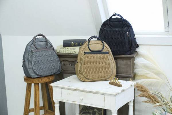 ママの“2個持ち問題”を解消　シーンに応じて自由に分解「画期的4WAYマザーズバッグ」がMakuakeにて先行販売開始