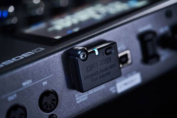 高品位なサウンドと優れた操作性を備えたギター／ベース用マルチ・エフェクターを発売