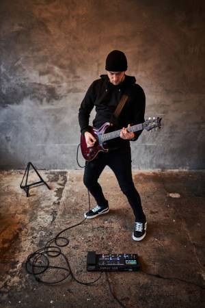 高品位なサウンドと優れた操作性を備えたギター／ベース用マルチ・エフェクターを発売