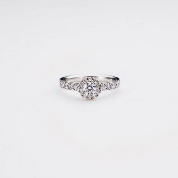 東京ガールズコレクションでも人気『DOUBLE STANDARD CLOTHING』のブライダルリング最新売れ筋ランキング発表