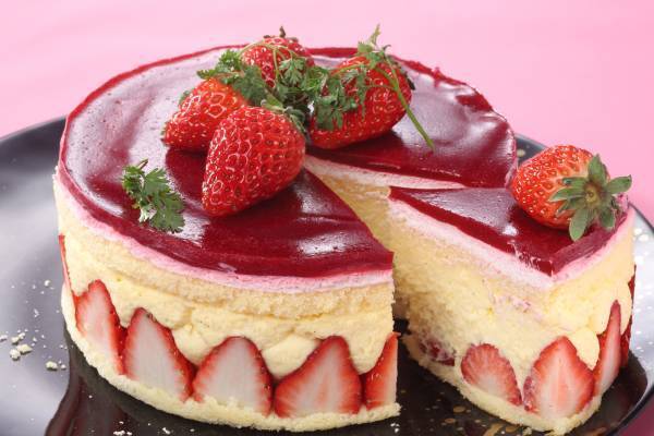 ホテル京阪 京都 グランデストロベリースイーツブッフェ　「＃いちご日和」を開催します