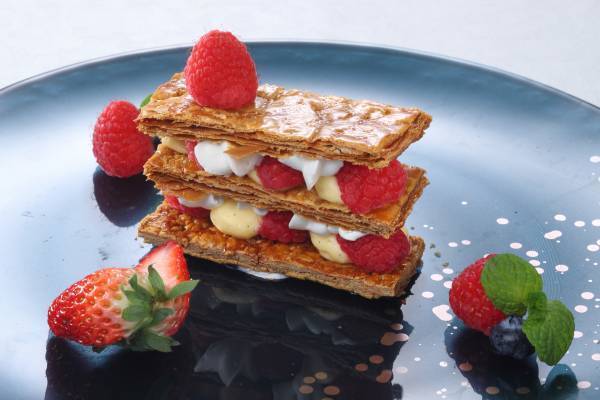 ホテル京阪 京都 グランデストロベリースイーツブッフェ　「＃いちご日和」を開催します