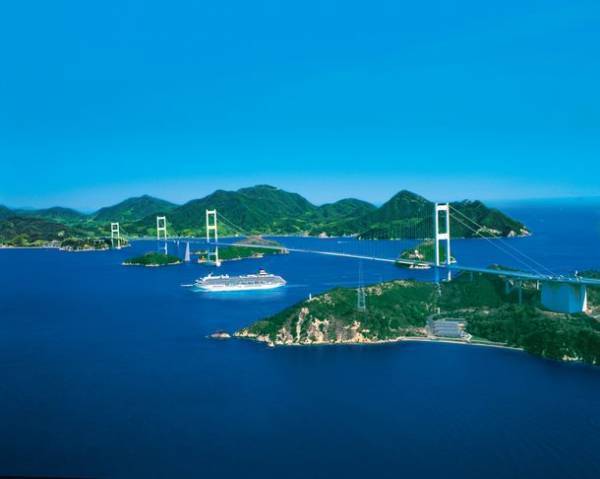 客船「飛鳥II」夏商品(2022年5月末～8月出発)スケジュール発表　～全22コース　3月25日(金)販売開始～