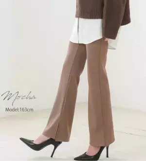 内田理央もギュテも注目！「裾のスリットがポイント高い！！」着心地のいい“ふわふわ”素材＆キレイめの裏起毛 フレアパンツ♪TOKYO FM「Qoo10 presents 内田理央の明日、なに着よ？」