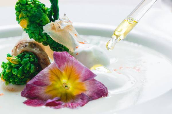 「CBDオイル×プロトン水×懐石料理」で美味しく、健康的に。「麺よし酒よし肴よし たいすけ」にて【CBD 爽健美 懐石コース】を2022年3月9日より提供開始！