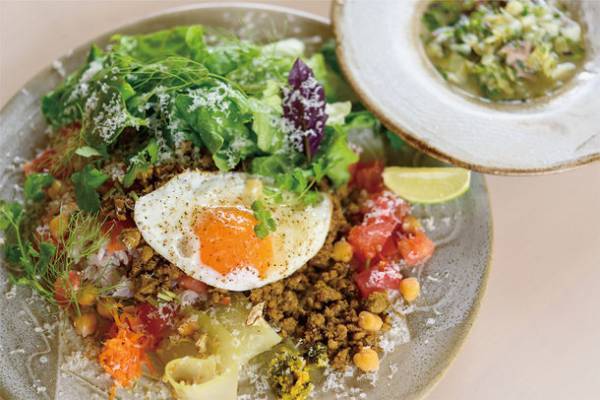 旅行の心強い味方！沖縄観光情報WEBサイト「おきなわ物語」地元食材を楽しむレストラン特集＆本土復帰50周年特集記事を公開