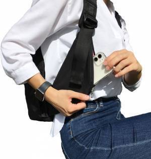 Makuakeにて多数の支援！リュックを下ろさずスマホを収納　両翼ポケットリュック『WINGSACK1』が3色展開で販売中！