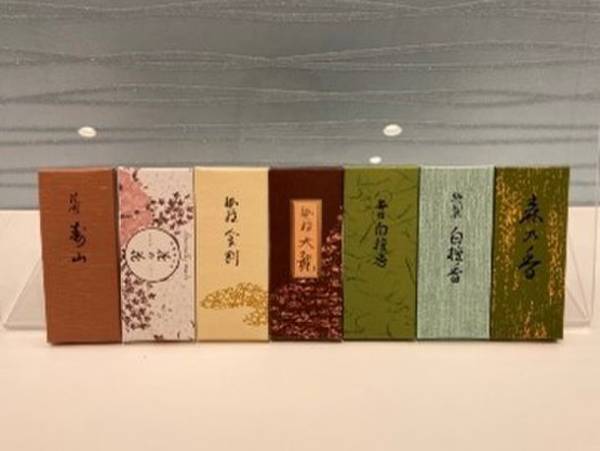 現代仏壇のギャラリーメモリアと香りの専門店香ぎゃらりぃの日本初のコラボショップ「ギャラリーメモリア with 香ぎゃらりぃ」が3月23日にオープン