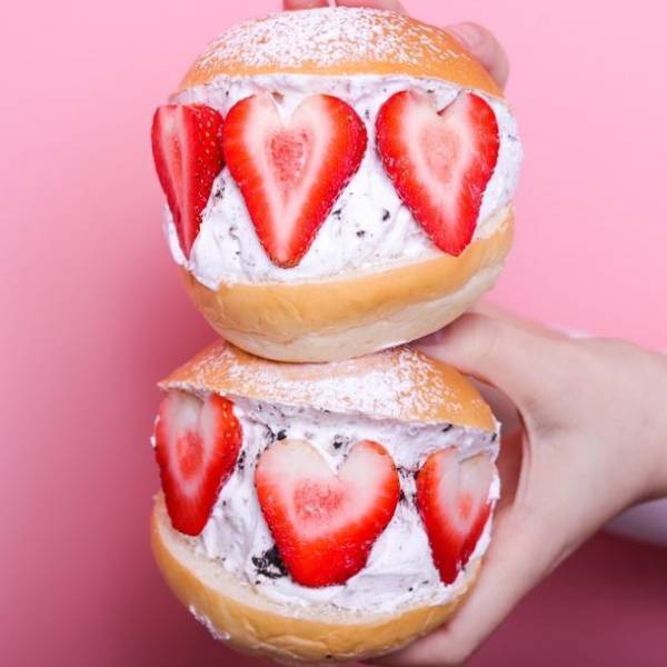 名古屋駅で話題の杏仁スイーツ専門店【天使の杏仁】が、岐阜で通をうならせる手作り肉餃子専門店【三貴】との2店舗同時オープン！「お家時間を、大切な人と」をテーマに、人気の杏仁フルーツサンドや、バターサンドと一緒に、自慢の手作り肉餃子を3月25日より販売開始！