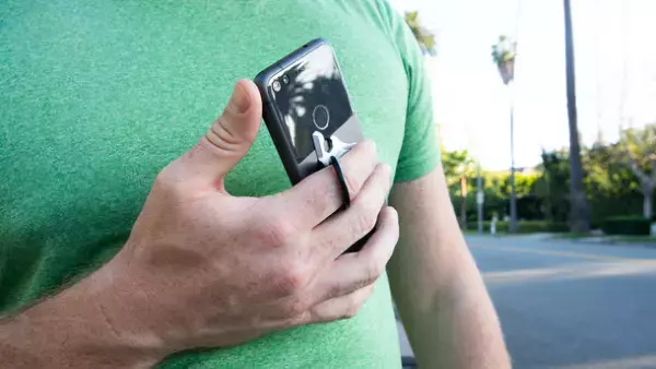 想像を超える便利さ！カッターやドライバーにもなる、マルチツール付スマホリング「TRING」がmachi-yaにて2022年6月予約販売開始！