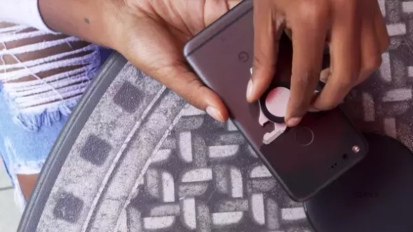 想像を超える便利さ！カッターやドライバーにもなる、マルチツール付スマホリング「TRING」がmachi-yaにて2022年6月予約販売開始！