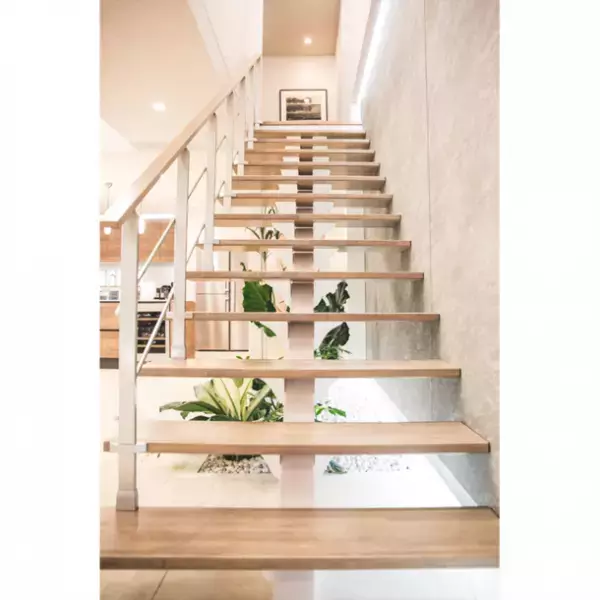 セブン工業、TBS日曜劇場「マイファミリー」へ美術協力　木製スケルトン階段・手摺ユニットがドラマに採用！