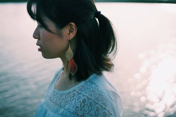 アクション映画「Phantom Pain」主題歌、シンガーソングライター・杏珠の配信音源「鏡」リリース