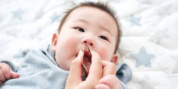 鼻詰まりをスッキリ解消　こまめな鼻掃除で赤ちゃんの呼吸をしっかりサポート　「ごきげんピンセット」が4月上旬に発売