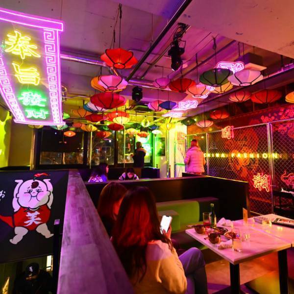 「本格グルメ」×「世界標準エンターテイメント」の融合！エンタメ酒場「狐食堂」が「KITSUNE KYOTO」の新フロアとして3月22日リニューアルオープン