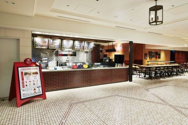 NYテイストのミートボール専門店からスイーツが誕生！店頭で焼き上げるサクサク・ジューシーな“アップルパイ”4/1販売開始　Susan's MEAT BALL日比谷・舞浜店