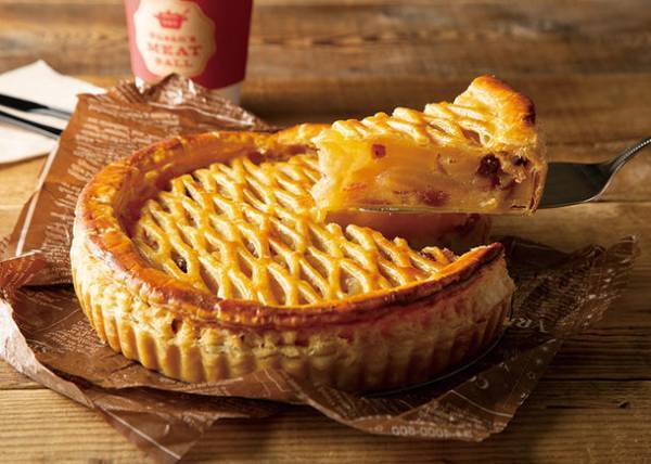 NYテイストのミートボール専門店からスイーツが誕生！店頭で焼き上げるサクサク・ジューシーな“アップルパイ”4/1販売開始　Susan's MEAT BALL日比谷・舞浜店