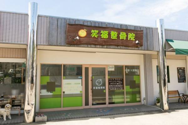 揉めばもむほど肩はこる！新しいスタンダード！？揉まずにどんどん良くなる肩こり解消施術を開始