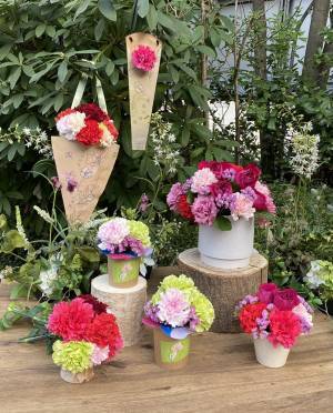 ～プラスチックの使用を大幅に削減し、紙製ラッピング、リサイクル素材やエコ素材の器を採用～多様性と地球環境に想いを寄せる日日比谷花壇の母の日「エシカルフラワーギフト」3月24日（木）から店頭予約受付開始