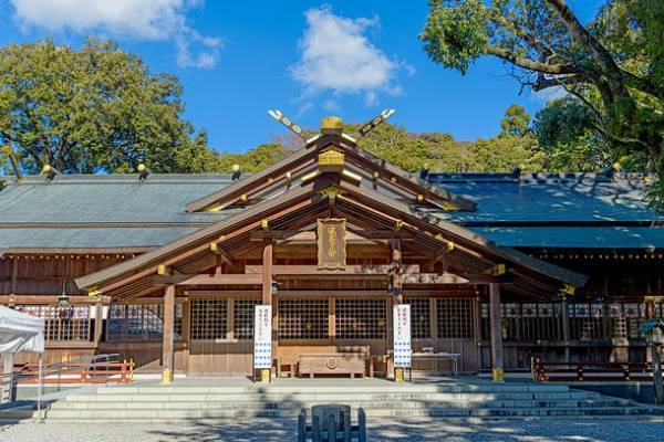 伊勢の酒蔵「河武醸造」とみちひらきの大神「猿田彦神社」を巡るオンラインツアー4/16開催　～新ブランド日本酒「式」伊勢の神秘に心と体を癒す～