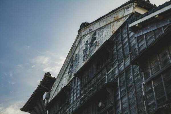 伊勢の酒蔵「河武醸造」とみちひらきの大神「猿田彦神社」を巡るオンラインツアー4/16開催　～新ブランド日本酒「式」伊勢の神秘に心と体を癒す～