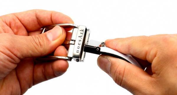 特許取得のベルト『ZUREN』に新商品登場！廃棄予定のリンゴから生まれた「アップルレザーZURENベルト(リバーシブル)」クラウドファンディングMakuakeで予約販売開始